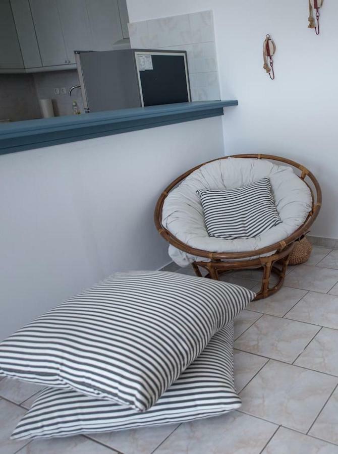 Aquarella-Stylish Veranda Apartment In Centre Of Poros Town Exterior photo