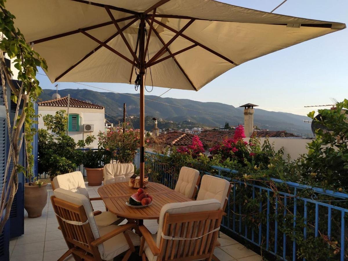 Aquarella-Stylish Veranda Apartment In Centre Of Poros Town Exterior photo